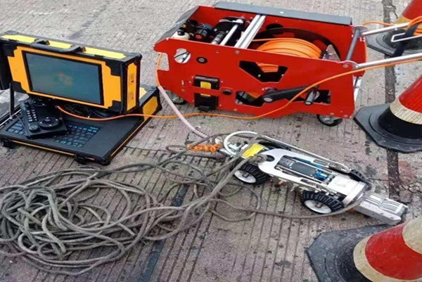 东昌CCTV管道检测机器人